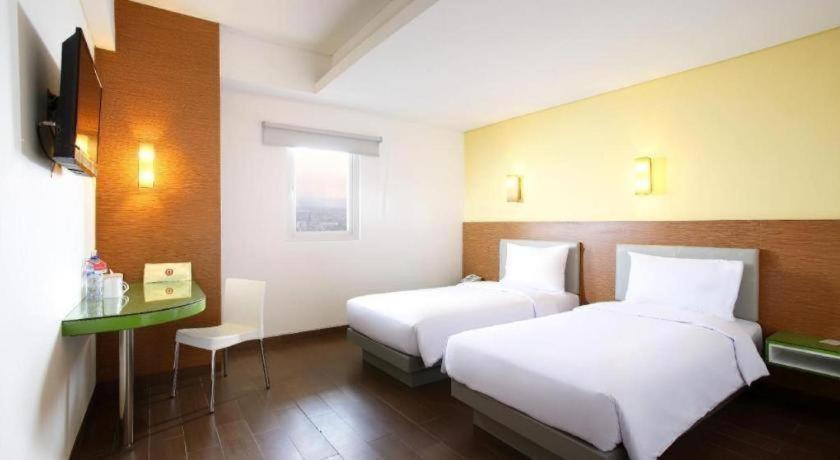 Amaris Hotel Pakuan Bogor Esterno foto