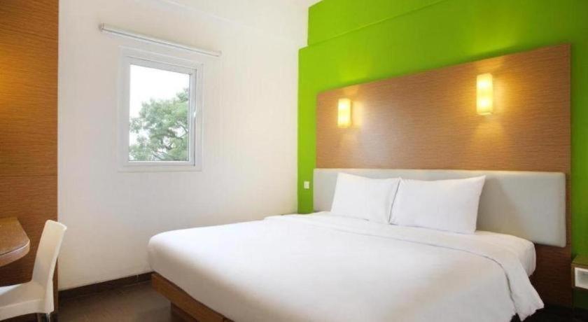 Amaris Hotel Pakuan Bogor Esterno foto